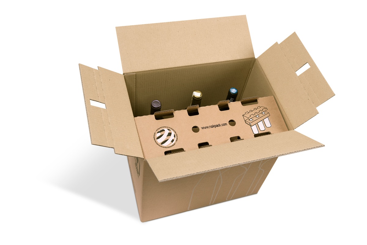 Scatola NAKPACK aperta con bottiglie di vino protette